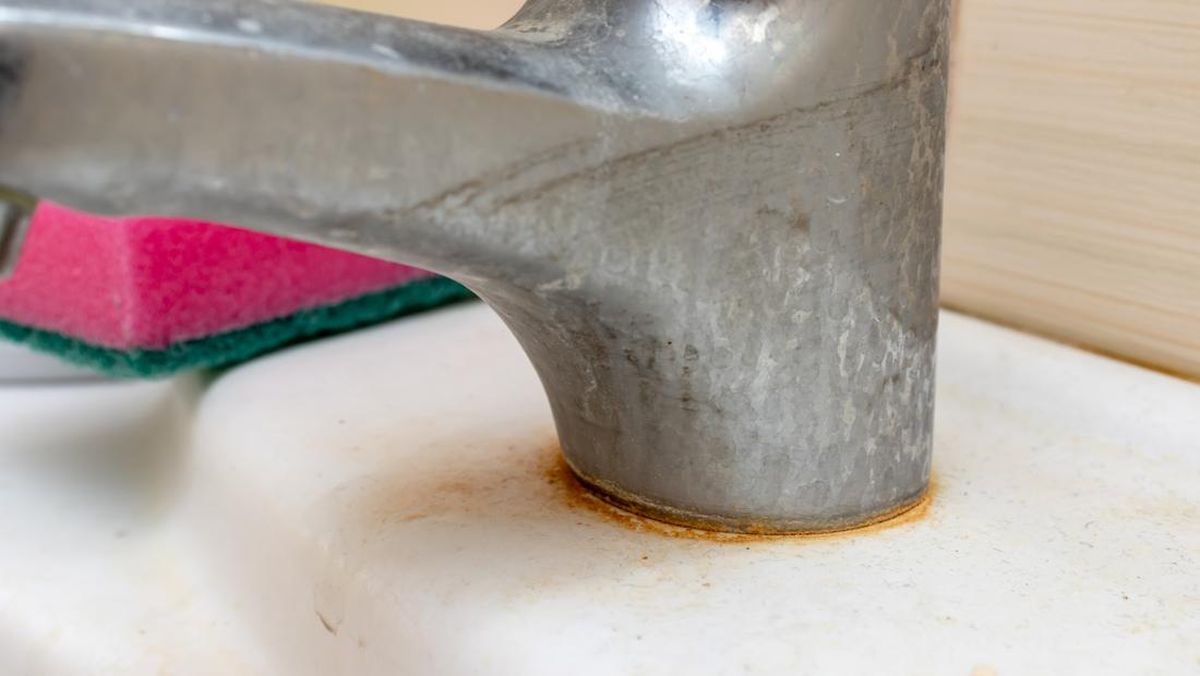 2 Bahan Ini Bisa Hilangkan Noda Kerak di Kamar Mandi, Yuk Dicoba!