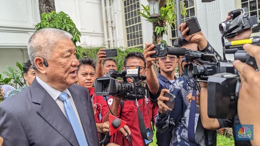 Pengusaha besar RI usai bertemu dengan Presiden Prabowo Subianto di Istana Negara, Jakarta, Jumat (7/3/2025). (CNBC Indonesia/Emir Yanwardhana)