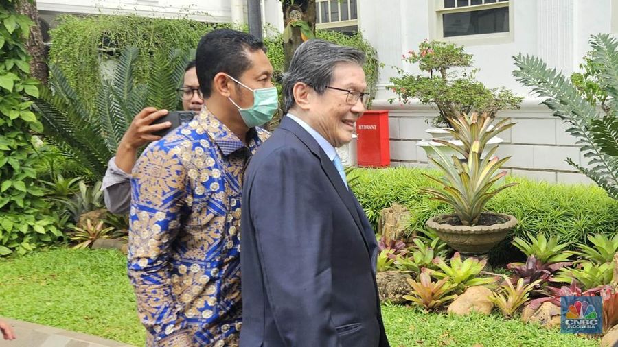 Pengusaha besar RI usai bertemu dengan Presiden Prabowo Subianto di Istana Negara, Jakarta, Jumat (7/3/2025). (CNBC Indonesia/Emir Yanwardhana)