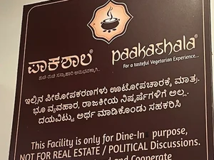 Unik! Resto di India Ini Larang Pengunjung Bahas Politik Saat Makan