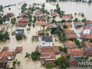 Banjir Rendam 449 Rumah Warga di Karawang, 1.738 Jiwa Terdampak