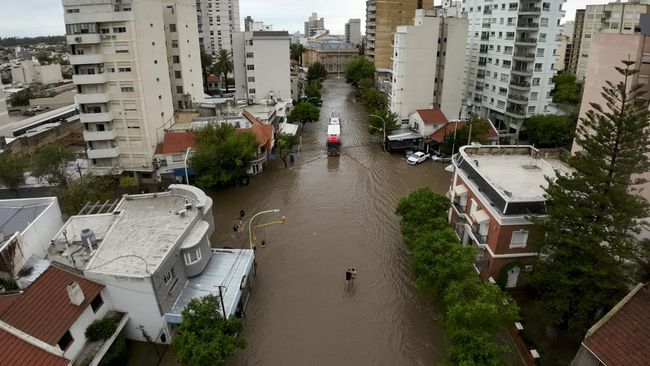 Nasibnya Mirip Bekasi, Kota Ini 'Tenggelam' Dihantam Banjir Besar