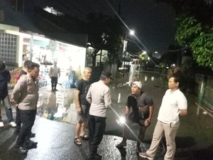 Perumahan di Tangsel Banjir gara-gara Kali Pesanggrahan Meluap