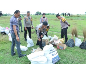 10 Ribu Petasan Hasil Razia di 4 TKP Dimusnahkan Polres Bangkalan