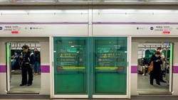Puisi Aku Karya Chairil Anwar Mejeng di Stasiun Kereta Bawah Tanah Seoul Korsel