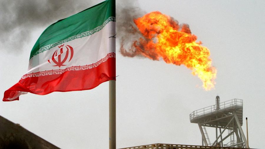 Bendera Iran. (REUTERS/Raheb Homavandi/File Photo)