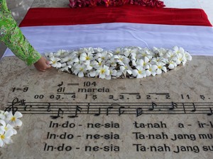 Lirik Lagu Indonesia Raya 3 Stanza dengan Maknanya