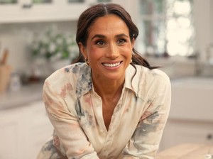 Pangeran Harry Muncul Lagi di IG Meghan Markle, Bawa Oleh-oleh dari Ukraina