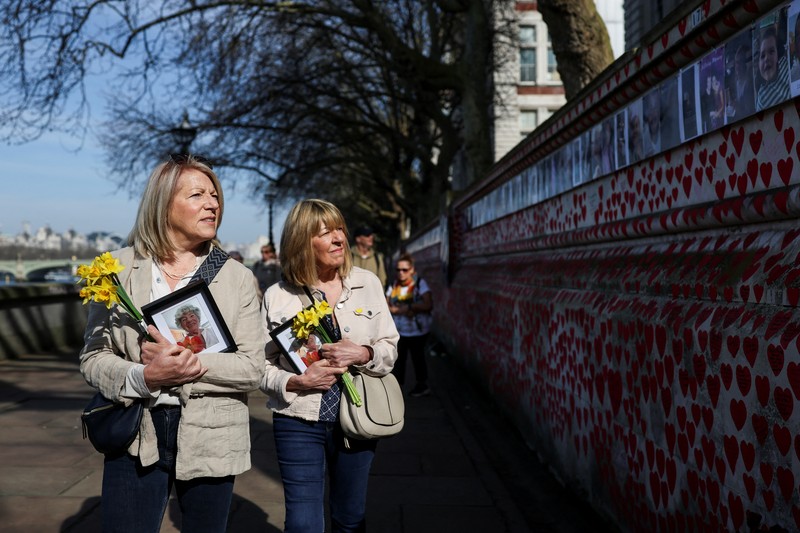 Hari Refleksi 5 Tahun Covid-19 di London, Inggris (9/3/2025). (REUTERS/Hannah McKay)