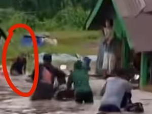 Hendak Seberangi Banjir di Gandus, Lansia Nyaris Tenggelam di Gorong-gorong