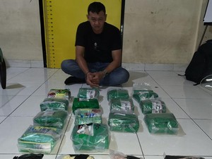 Residivis Narkoba di Pekanbaru Ditangkap, 14 Kg Sabu-6.800 Butir Ekstasi Disita