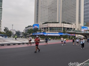 Suasana Bundaran HI Lengang Saat CFD di Ramadan, Warga: Lebih Leluasa