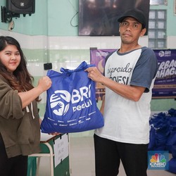 Rayakan Ramadan, BRI Group Bagikan 100.000 Paket Sembako ke Masyarakat