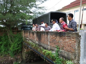 Jalan Kota Serang Banjir, Pemprov Banten Akan Normalisasi Sungai Cibanten