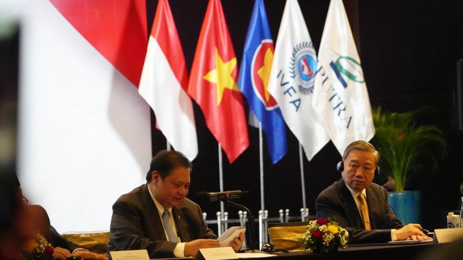 High Level Business Dialogue bertajuk “Vietnam and Indonesia: A Partnership for Progress and Prosperity” di Jakarta, Senin (10/03).