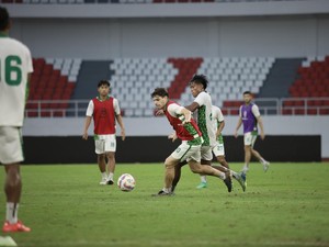 Pieter Huistra Kecewa Laga PSS Vs Persis Tanpa Penonton