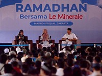 Jamaah Masjid Istiqlal Rasakan Berkah Ramadan Bersama Le Minerale