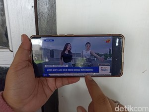 Reaksi Warga Video Klip Iclik Cinta Berlatar Perpus Bung Karno: Nggak Pantas!