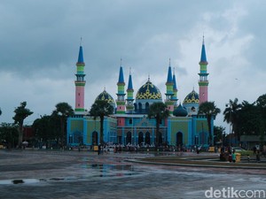 Megahnya Masjid Agung Tuban, Saksi Penyebaran Islam di Bumi Wali