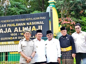 Fadli Zon Dukung Upaya Bangun Monumen Bahasa Indonesia di Pulau Penyengat