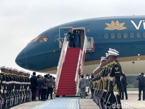 Prabowo Lepas Kepulangan Sekjen Partai Komunis Vietnam di Halim Perdanakusuma