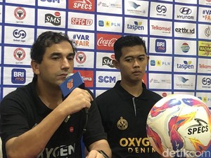 Reaksi Eduardo Almeida Usai Semen Padang Dibantai Persib Bandung 1-4