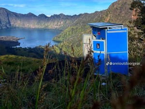 TNGR Bangun Toilet dengan View Tercantik di Pelawangan Rinjani
