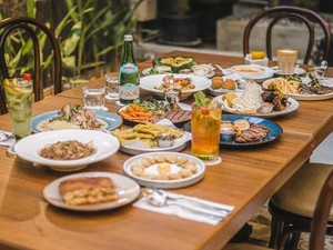 Nyam! 5 Tempat Makan Enak untuk Buka Puasa Dekat Stasiun Cikini