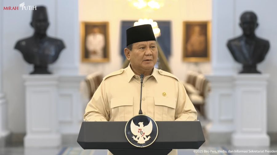 Prabowo Subianto mengumumkan THR & Gaji 13 bagi ASN, PPPK, Hakim, TNI Polri, & Pensiunan Tahun 2025, 11 Maret 2025. (Tangkapan layar youtube Setpres RI)