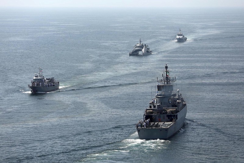 Angkatan Laut Iran, Rusia, dan China menggelar latihan militer gabungan di lepas pantai Iran, Rabu (12/3/2025). (via REUTERS/Iranian Army) Angkatan Laut Iran, Rusia, dan China menggelar latihan militer gabungan di lepas pantai Iran, Rabu (12/3/2025). (via REUTERS/Iranian Army)