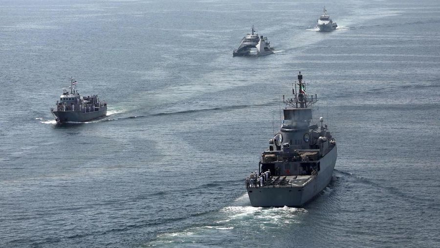 Angkatan Laut Iran, Rusia, dan China menggelar latihan militer gabungan di lepas pantai Iran, Rabu (12/3/2025). (via REUTERS/Iranian Army)