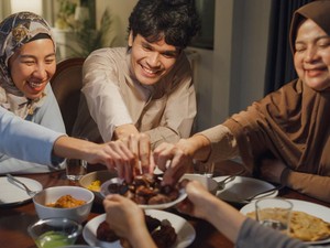 Tips Makan agar Tetap Bugar Selama Ramadan, Bonus BB Turun