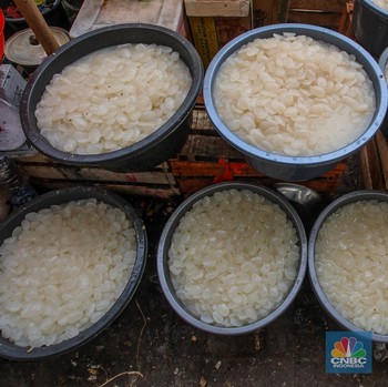 Penjualan Lesu, Stok Kolang-Kaling Pasar Induk Kramat Jati Berlimpah