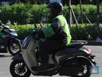 Begini Respons Driver Ojol soal THR 20% Bersyarat dari Gojek-Grab
