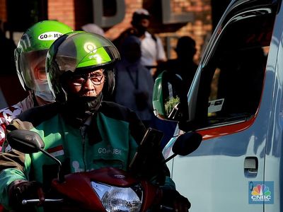 Aturan Ojol Terbaru Segera Terbit, Airlangga Bocorkan Isinya