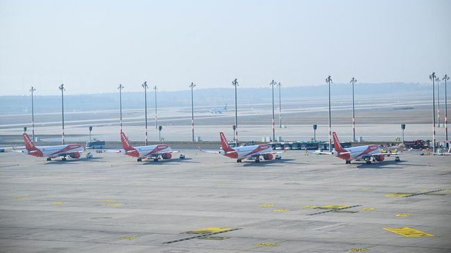 Bandara Berlin Jerman Batalkan Semua Penerbangan, Warning Kecelakaan