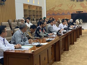 DPR Cecar Ketua BPKN: Kalau Tak Sanggup, Mundur Saja