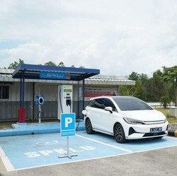 PLN Siapkan 3.558 SPKLU di Masa Mudik Lebaran 2025
