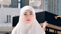 Celine Evangelista Rencanakan Umrah Setiap Bulan Usai Mualaf
