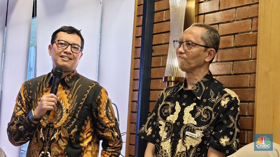 CEO Lintasarta, Bayu Hanantasena menjelaskan perkembangan Artificial Intelligence (AI). di Jakarta, Kamis (13/3/2025). (CNBC Indonesia/Novina Putri Bestari)