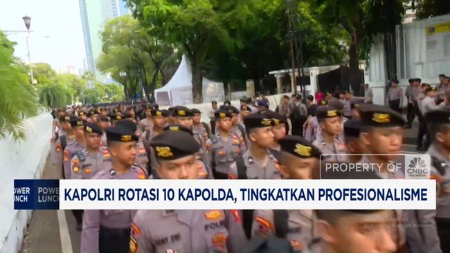 Video: Kapolri Rotasi 10 Kapolda Demi Tingkatkan Profesionalisme