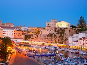 Kepulauan Balearic di Spanyol Naikkan Pajak buat Kendalikan Jumlah Turis
