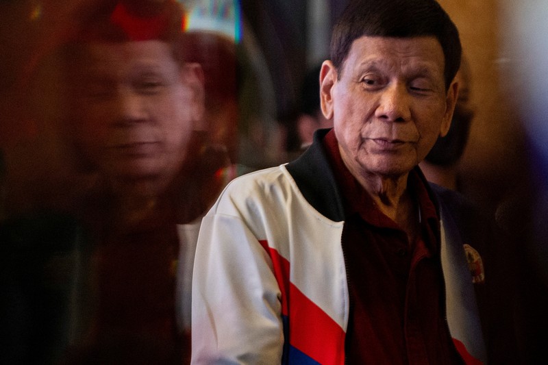 Mantan presiden Filipina Duterte, yang menghadapi dakwaan pembunuhan di Mahkamah Pidana Internasional atas perangnya melawan narkoba, akan dibawa ke unit penahanan pesisir dekat Den Haag, tempat beberapa tersangka kejahatan perang terkenal ditahan. (Tangkapan Layar Video Reuters/ICC-CPI)