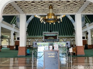 Mengunjungi Masjid Agung Jawa Tengah Semarang, Ada Al-Quran-Beduk Raksasa