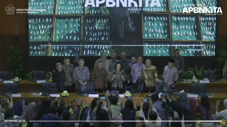 Menteri Keuangan, Sri Mulyani Indrawati menyampaikan laporan dalam Konferensi Pers APBN KITA EDISI MARET 2025. (Tangkapan Layar Youtube  Ministry of Finance Republic of Indonesia)