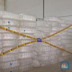 Mendag Bongkar Isi Pabrik Penipu Minyakita, 32.284 Botol Kosong Numpuk