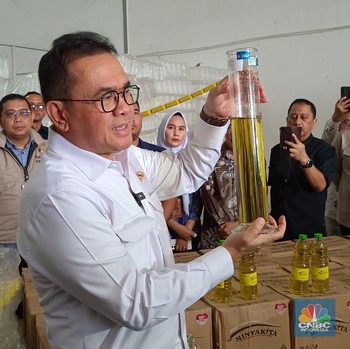 Detik-Detik Mendag Sidak Pabrik Minyakita Nakal Pelaku Sunat Takaran