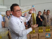 Detik-Detik Mendag Sidak Pabrik Minyakita Nakal Pelaku Sunat Takaran