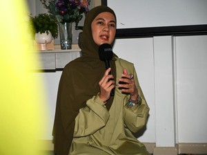 Paula Verhoeven Mau Bangun Masjid di Melbourne