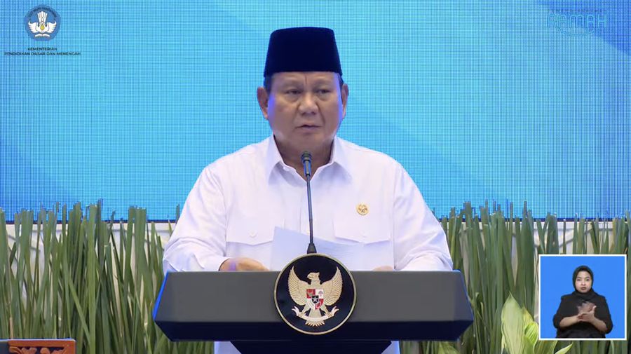 Prabowo Subianto dalam peluncuran mekanisme baru penyaluran tunjangan guru dan asn daerah. (Tangkapan layar YouTube @Kemdikdasmen)